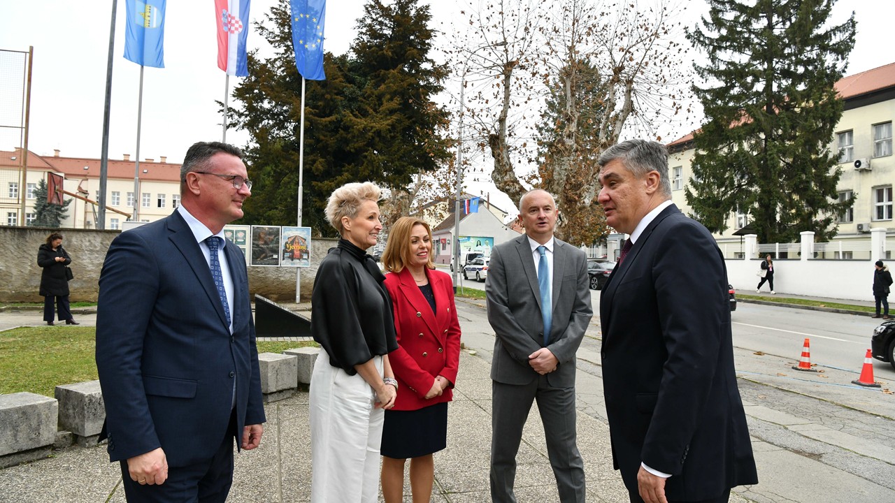 Nova Gradiška svečanom sjednicom obilježila Dan grada i Blagdan bezgrešnog začeća Blažene Djevice Marije